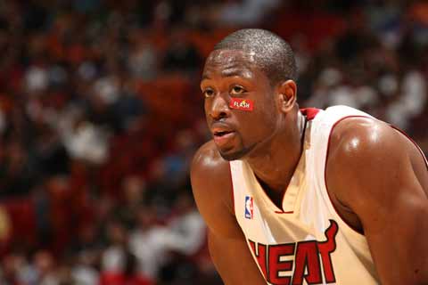 仍略向主队 仍略向主队